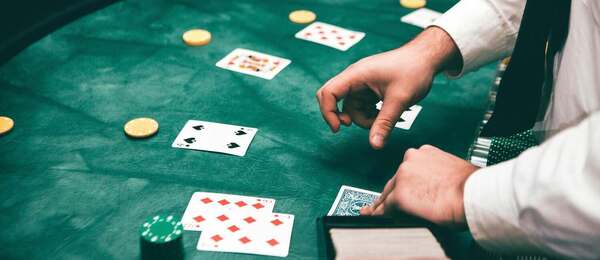 Blackjack je oblíbená karetní hra ve všech kasinech
