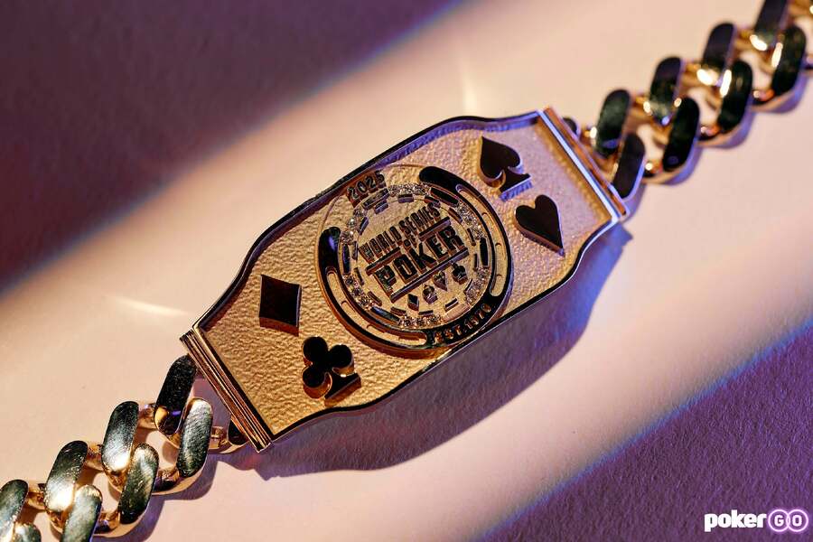 WSOP 2025 bracelet od PokerGO.com