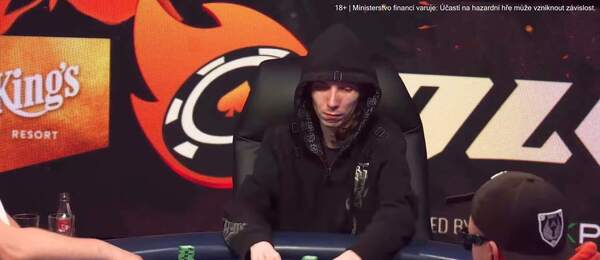 Český Smrťák během OLA Poker Tour Main Event - Day 2