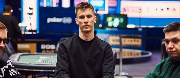 Zdeněk Žižka během WSOP 2025 na PokerGO.com