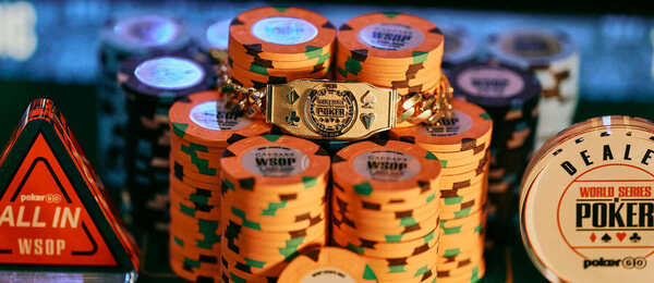 2025 WSOP bracelet od PokerGO.com