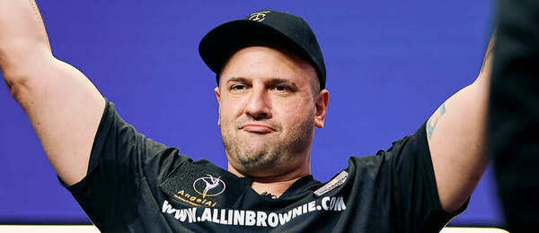 Michael Mizrachi během WSOP 2025 Main Eventu na PokerGO.com
