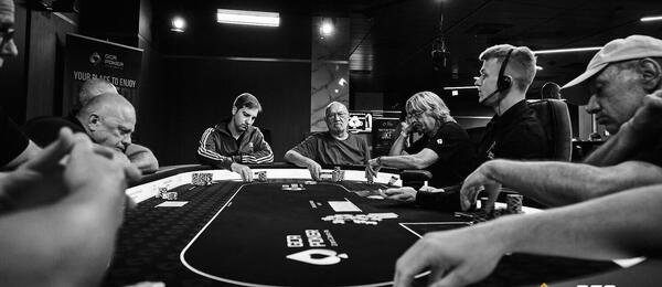 Přijďte si zahrát pokerový turnaj do Grand Casina Aš