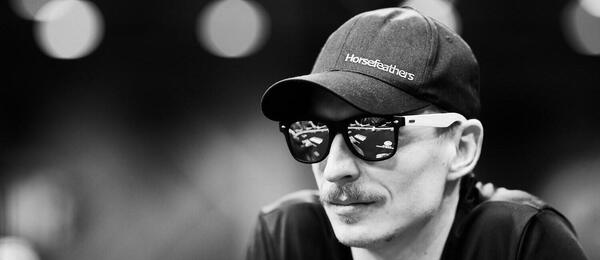 Jakub Štěrba pokračuje v Main Eventu PS Open na průběžném 10. místě
