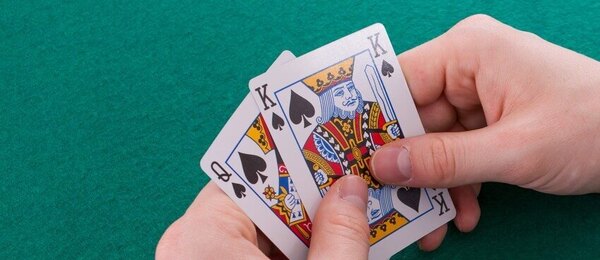 Jak hrát combo draw v pokeru