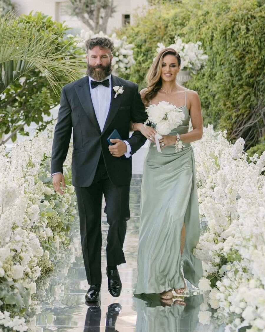 Dan Bilzerian umístil na Instragram svatební foto
