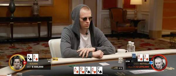 Ossi Ketola blafuje v první handě heads-up duelu na Tritonu v Jeju