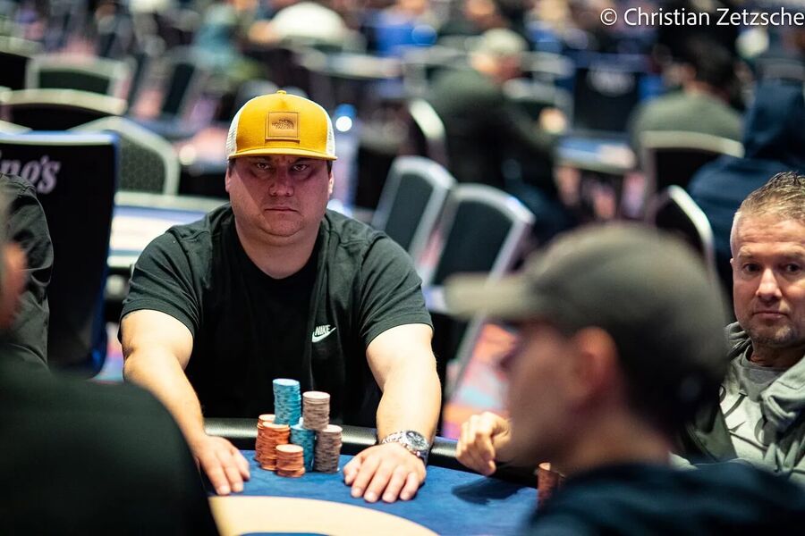 Miroslav Matula (vlevo) a Tomáš Chrobák (vpravo) postoupili do finále WSOPE Colossusu v King’s