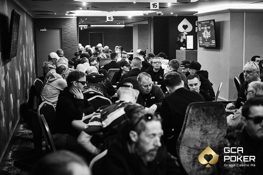 Zahrajte si poker v Grand Casinu Aš