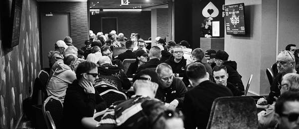 Zahrajte si poker v Grand Casinu Aš