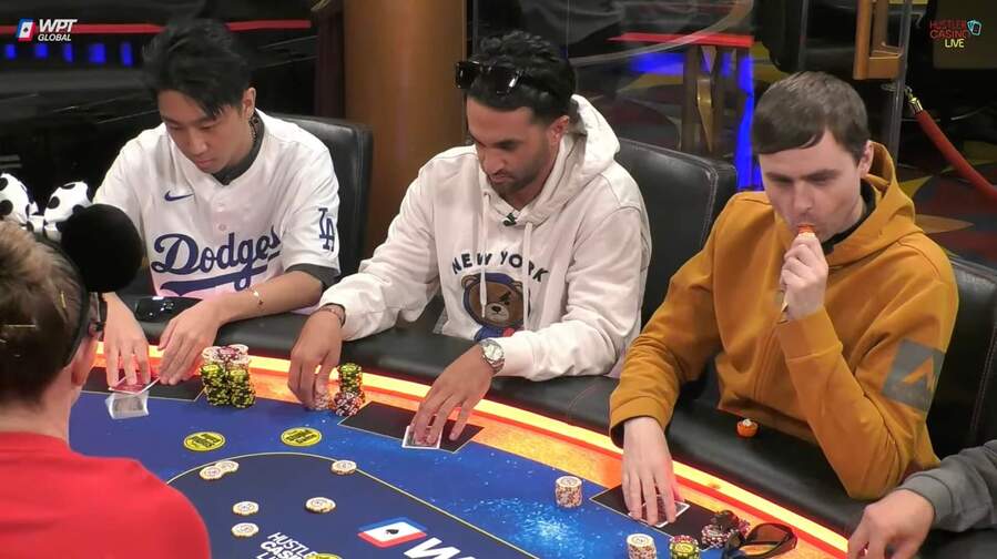 Martin Kabrhel bavil protihráče v HCL svou svačinkou Martin Kabrhel bavil protihráče v HCL svou svačinkou