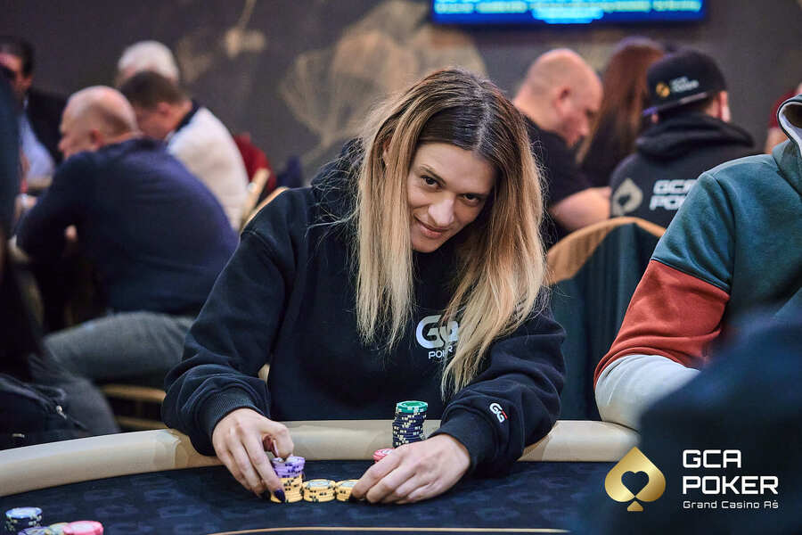 Pro Grand Casino Aš je typická přátelská a uvolněná atmosféra