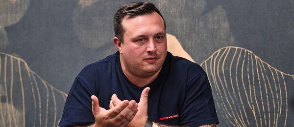 Během pokerového turnaje mohou nejasnými výroky vzniknout sporné situace