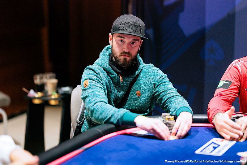 Vítězslav Čech má skvěle našlápnuto také v EPT Praha Main Eventu!