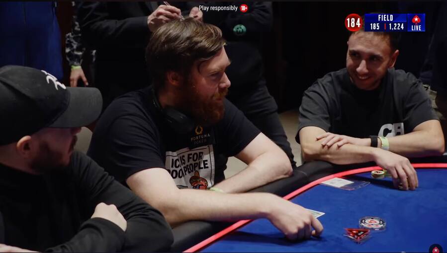 David Veselý je bubble boyem EPT Praha 2025 Main Eventu