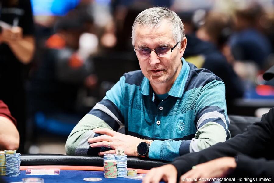 Jaromír Háněl prohrál dvakrát esa ve Dni 3 EPT Praha Main Eventu
