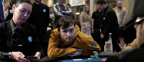 Martin Kabrhel v souboji s Ericem Wassersonem přišel o velkou část stacku