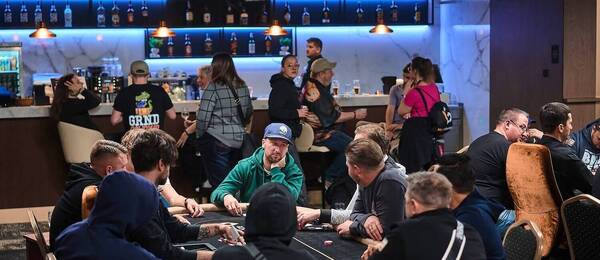 Živé pokerové turnaje s nižším buy-inem si můžete vyzkoušet třeba v Grand Casinu Aš