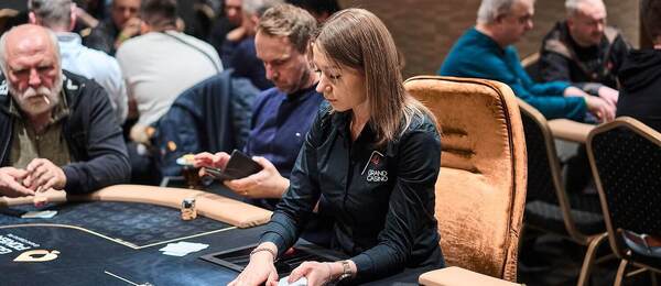 Zahrajte si poker v Grand Casinu Aš