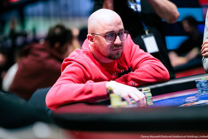 Jiří Kocáb vede českou družinu do Dne 2 Irish Open Main Eventu