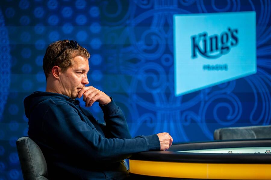 Jan Ticháček posledním Čechem v&nbsp;Main Eventu WSOPE 2026 Praha