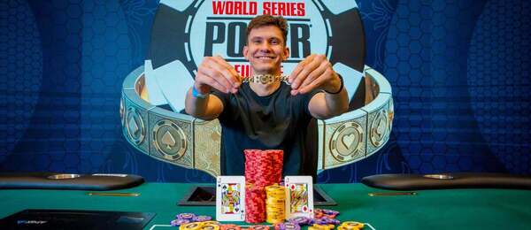 Nikolai Ogoltsov vyhrál zlatý WSOPE náramek