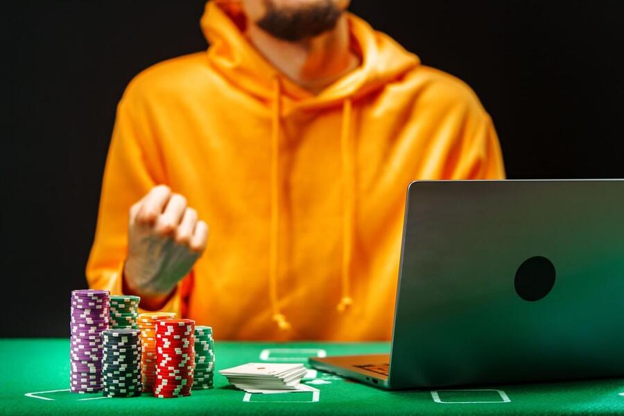 Přehnané sebevědomí u&nbsp;pokerového stolu