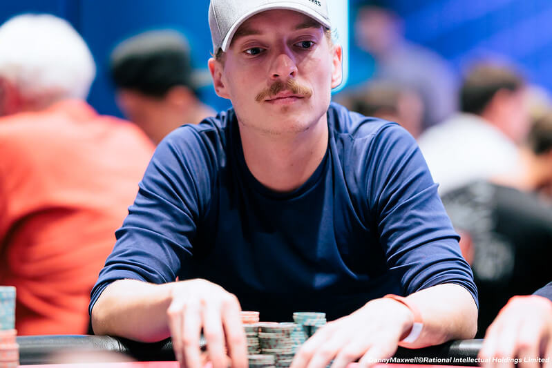Jakub Štěrba postoupil do dne 3 Monster Stacku