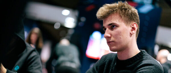 ZZ bojuje v turnaji Event #19: $25.000 High Roller No-Limit Hold'em