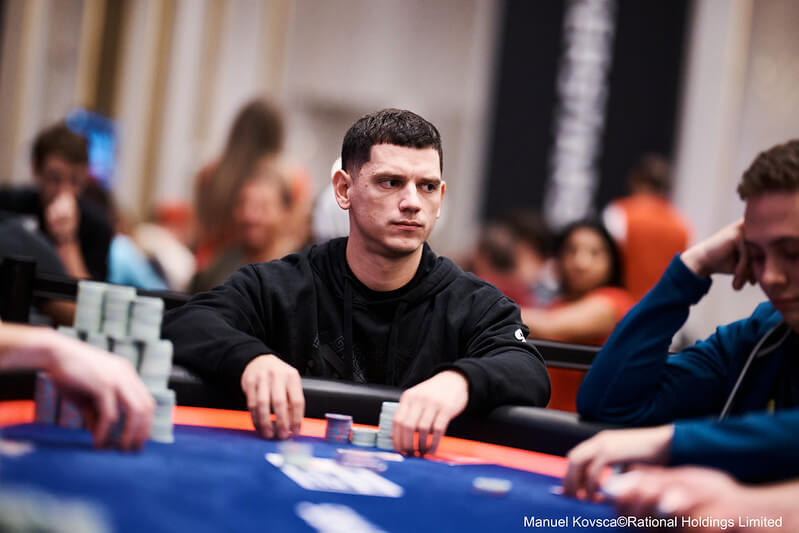 Srb Jovan Kenjic je nejlepším Evropanem ve finále $10K MB