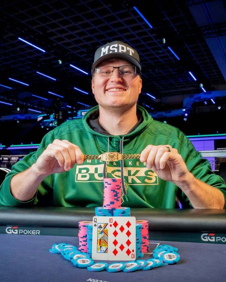 Šampion turnaje $2.5K Josh Reichard