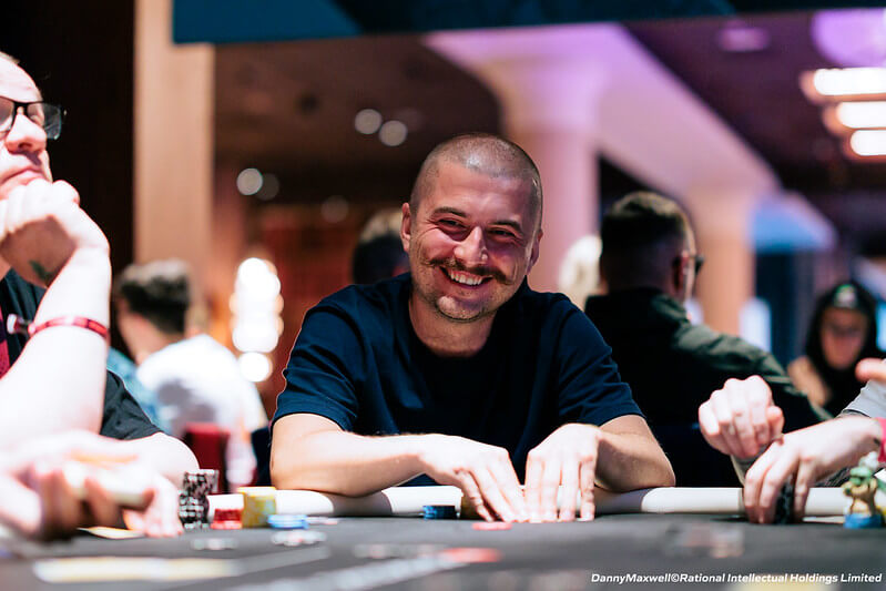 Michael Sklenička bojuje v&nbsp;$5K 6-Handed