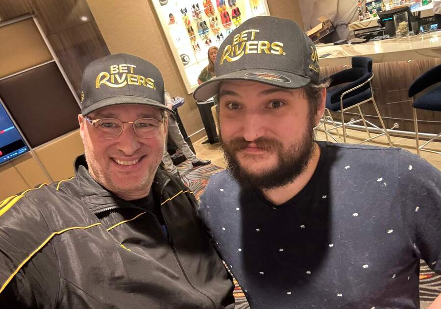 Phil Hellmuth se synem Nicholasem