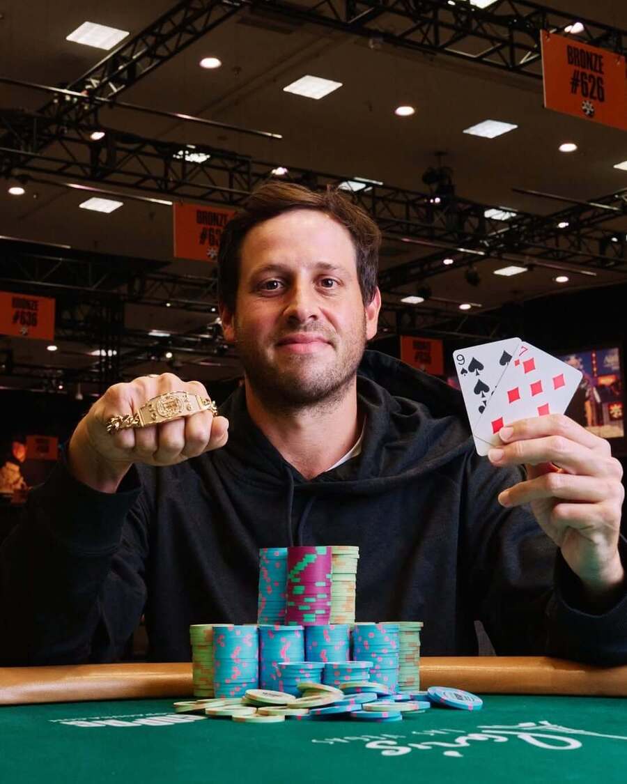Darren Rabinowitz porazil v&nbsp;heads-upu Phila Helmutha