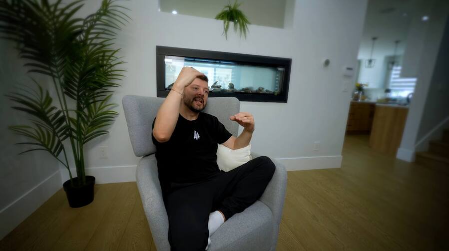Denys Chufarin v&nbsp;YouTube dokumentu od GGPoker