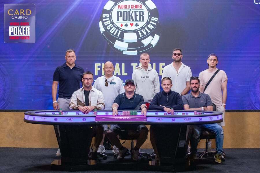 Finálový stůl prvního turnaje WSOPC