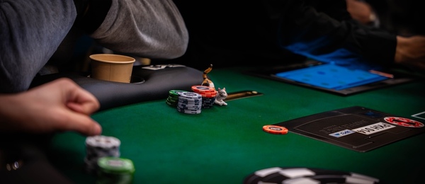 Straddle škodí pokeru, tvrdí bývalý manažer PokerStars