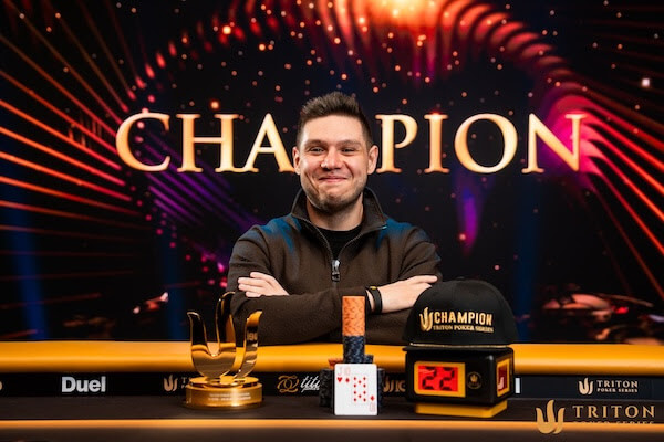 Alex Theologis ovládl Event 1 $15K NLH