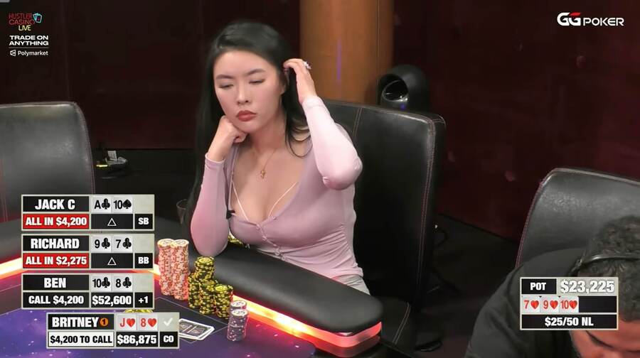 Britney trefila v&nbsp;Hustleru straight flush už na flopu